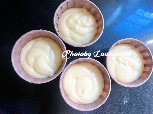 肉桂苹果花纸杯蛋糕