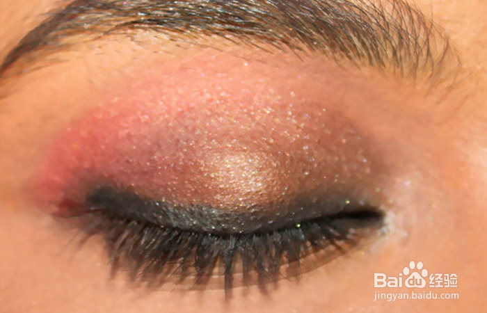 夏季眼部化妆-如何引领这个季节的趋势