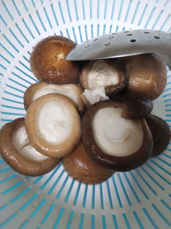 蒜蓉粉丝蒸香菇