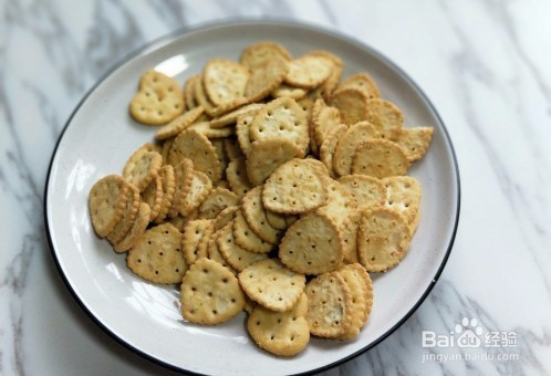 坚果饼干雪花酥是怎么做的？家常教程