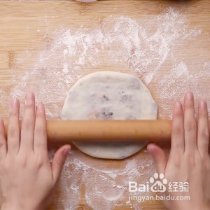 教大家平底锅梅干菜烧饼的做法