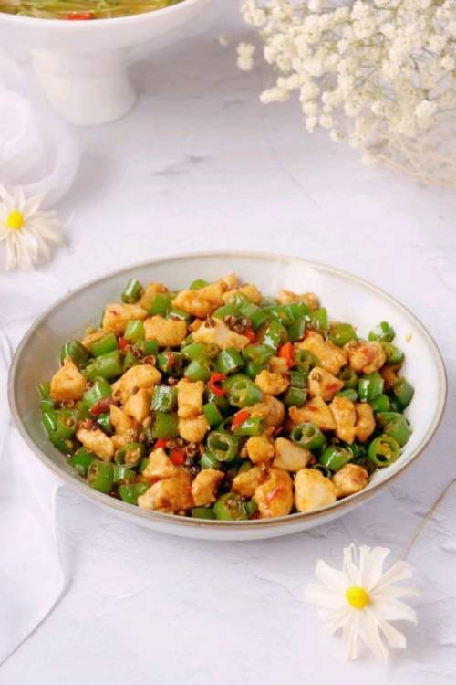 麻辣清香双椒鸡丁