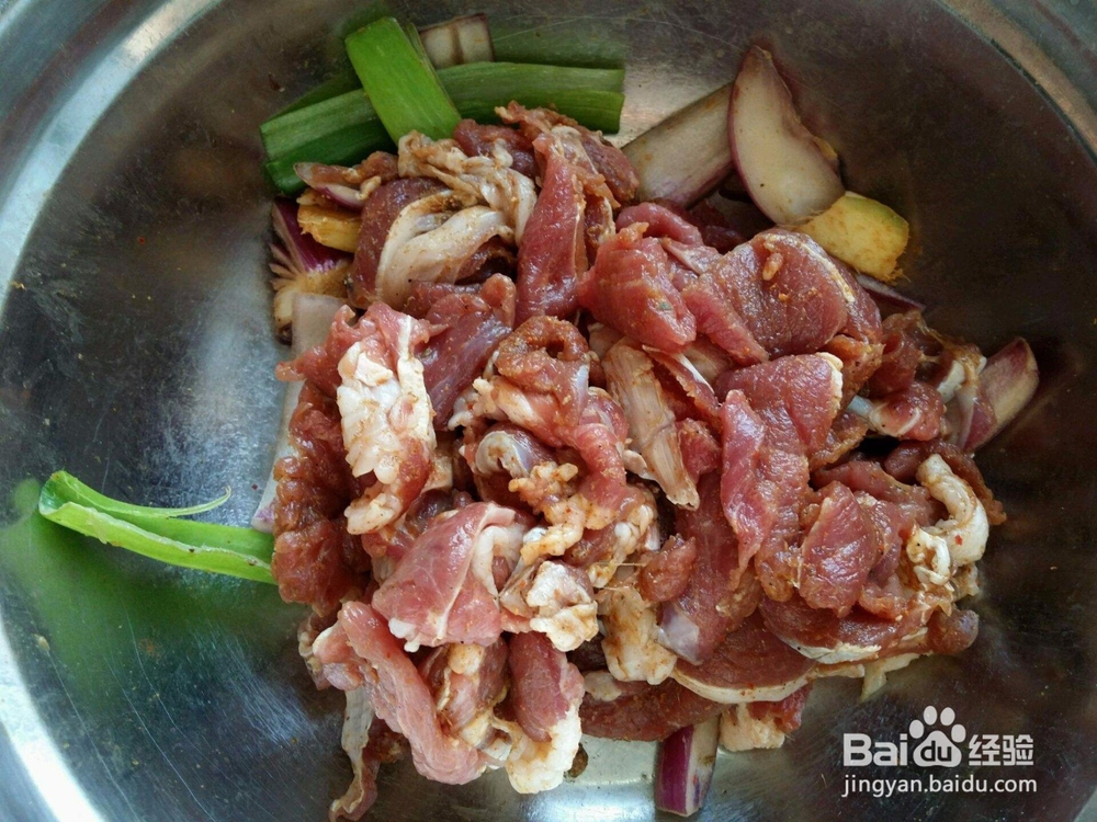 库尔班大叔羊肉串烤制流程