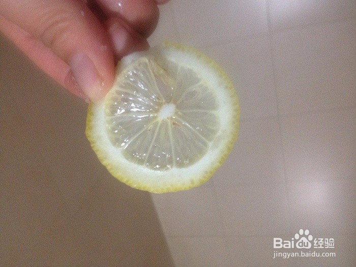 如何制作腌柠檬片