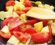 番茄土豆排骨汤