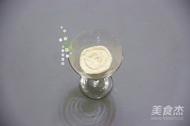 冻干黄桃手指饼木糠杯