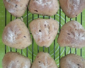 核桃蔓越莓面包的做法