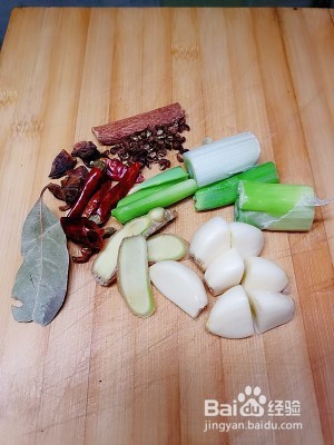 怎么做美味的笋干啤酒鸭