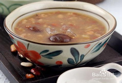 养颜美容薏米腊八粥的做法