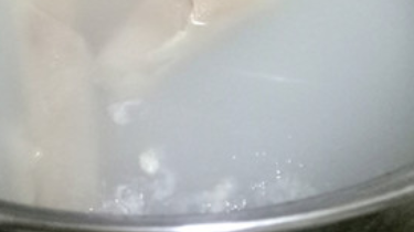 如何用猪肉皮烧菜?