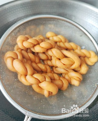油炸脆麻花怎么做