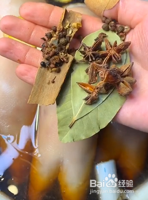 如何自制软糯脱骨猪蹄