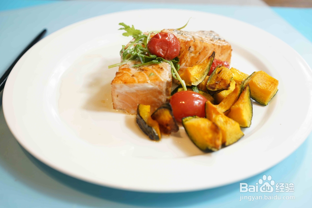 怎么做柠香三文鱼配烤南瓜？