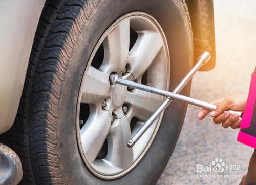 汽车轮胎怎么换
