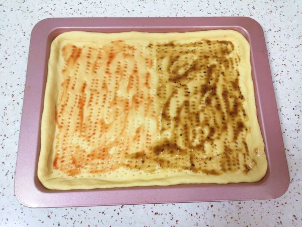 牛排培根肉双拼披萨