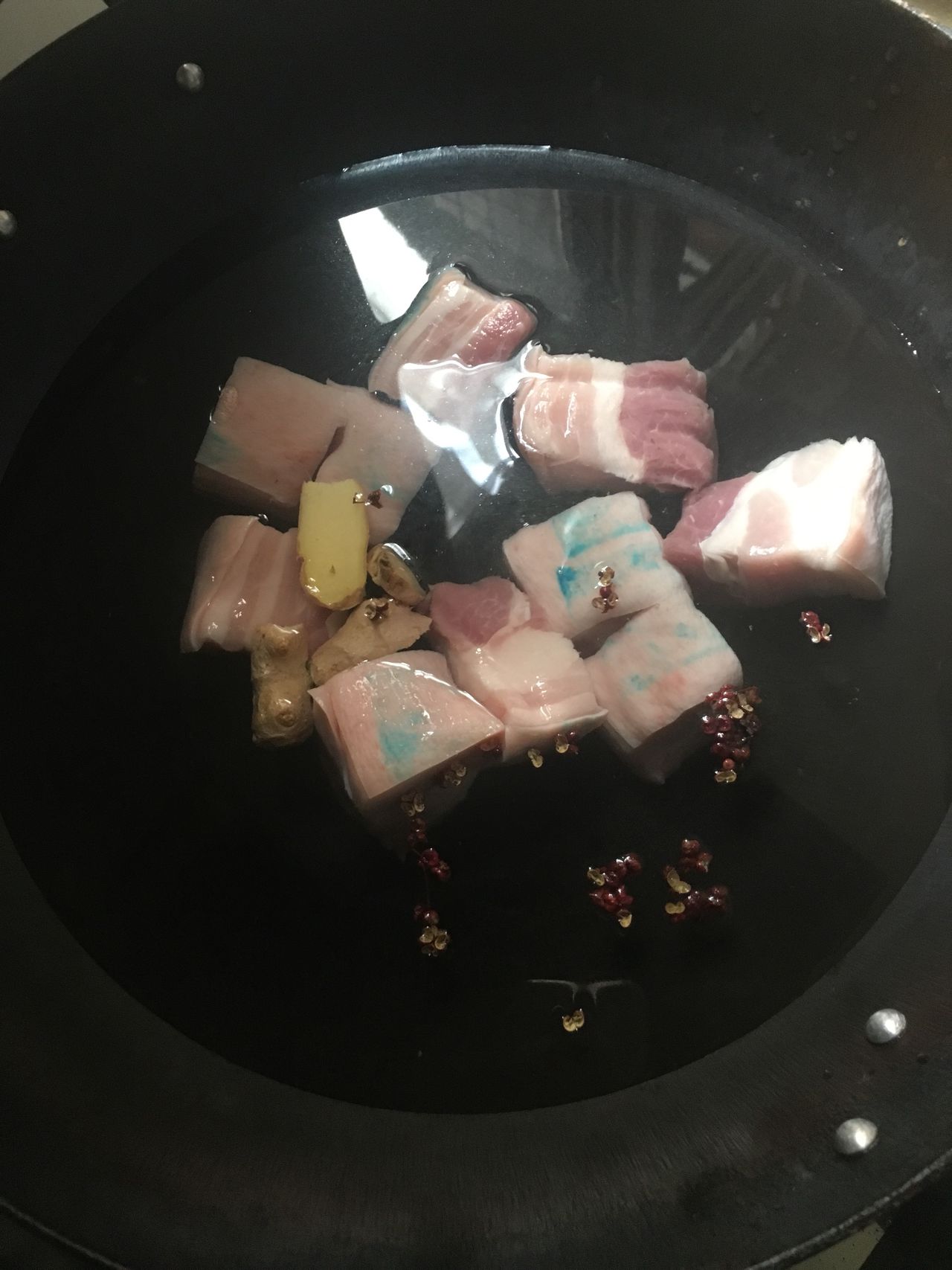 看着都让人流口水的东坡肉你会做吗