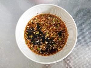 酸汤牛肉馅饺子的做法