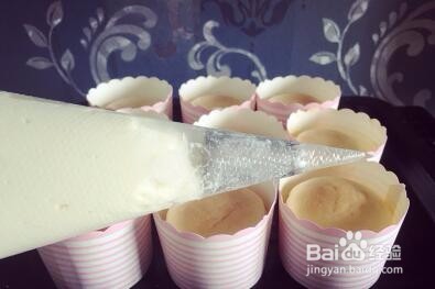 奶油纸杯蛋糕的做法 杯子蛋糕的制作教程