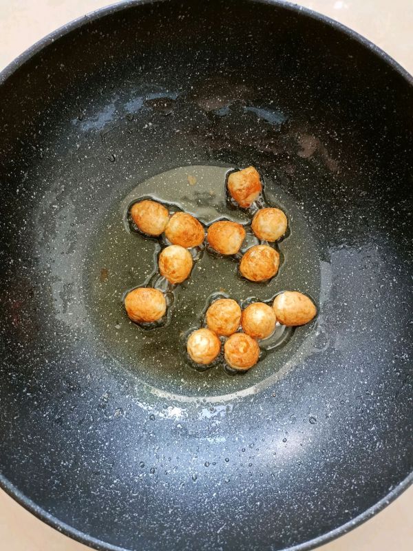 红烧腐竹鹌鹑蛋