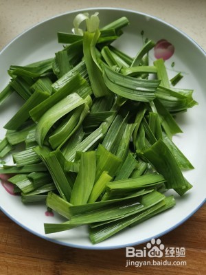 蒜苗炒腊肉的做法