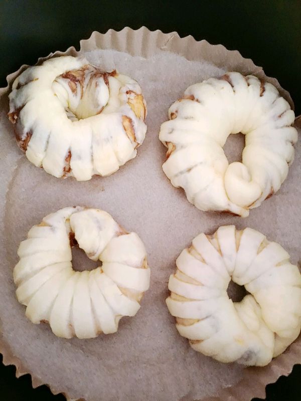 豆沙牛奶鸡蛋面包