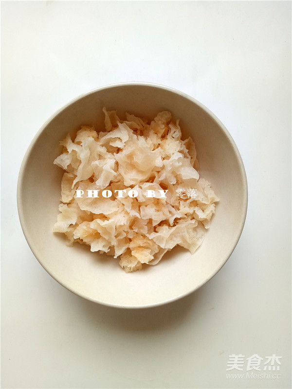 银耳雪梨羹的做法