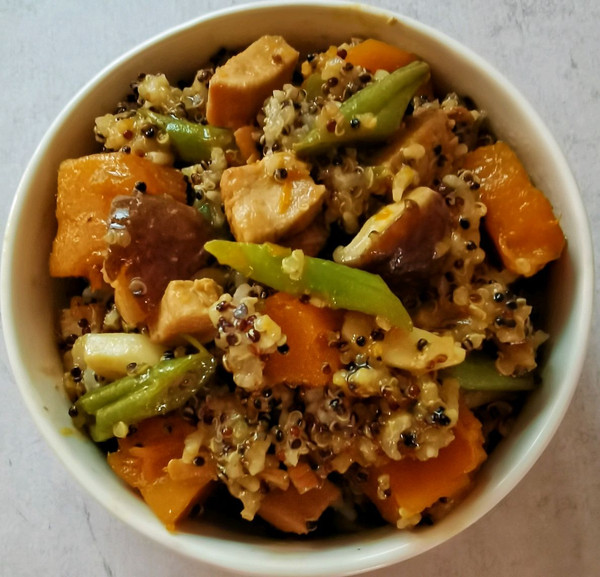 南瓜鸡肉藜麦饭