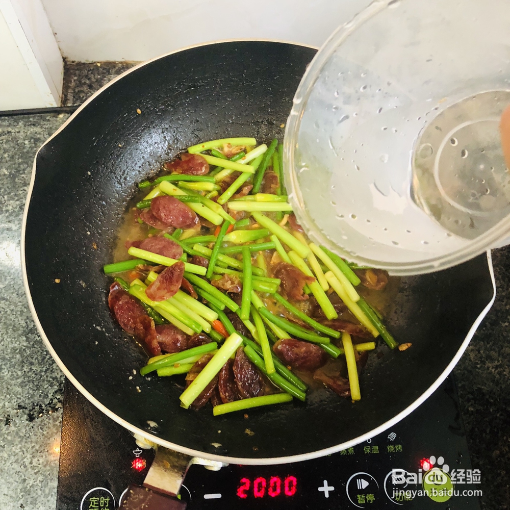 赞不绝口的蒜薹炒腊肠