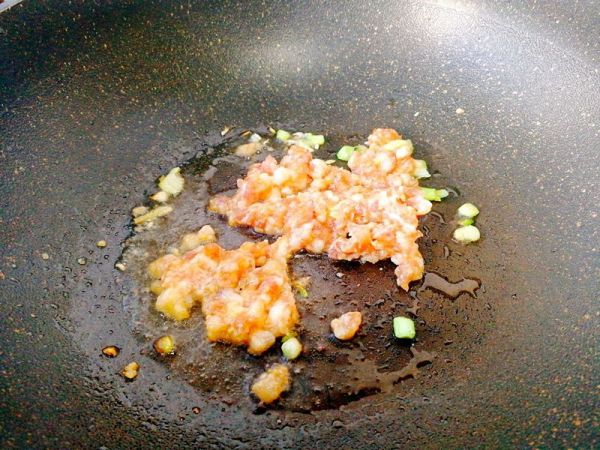 香菇肉末鸡蛋羹+#柏翠辅食节-营养佐餐#