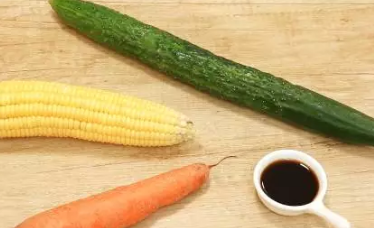素 炒 三 色 丁的做法