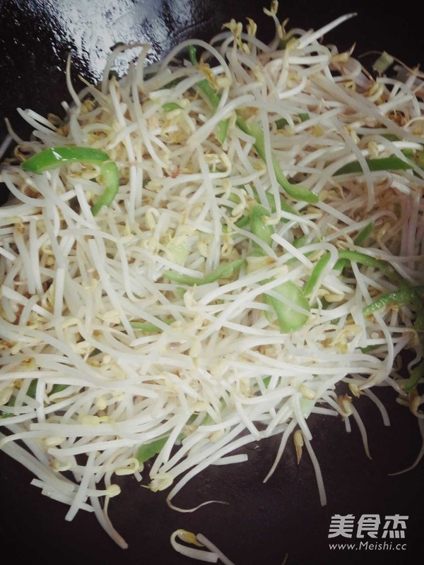 青椒炒绿豆芽