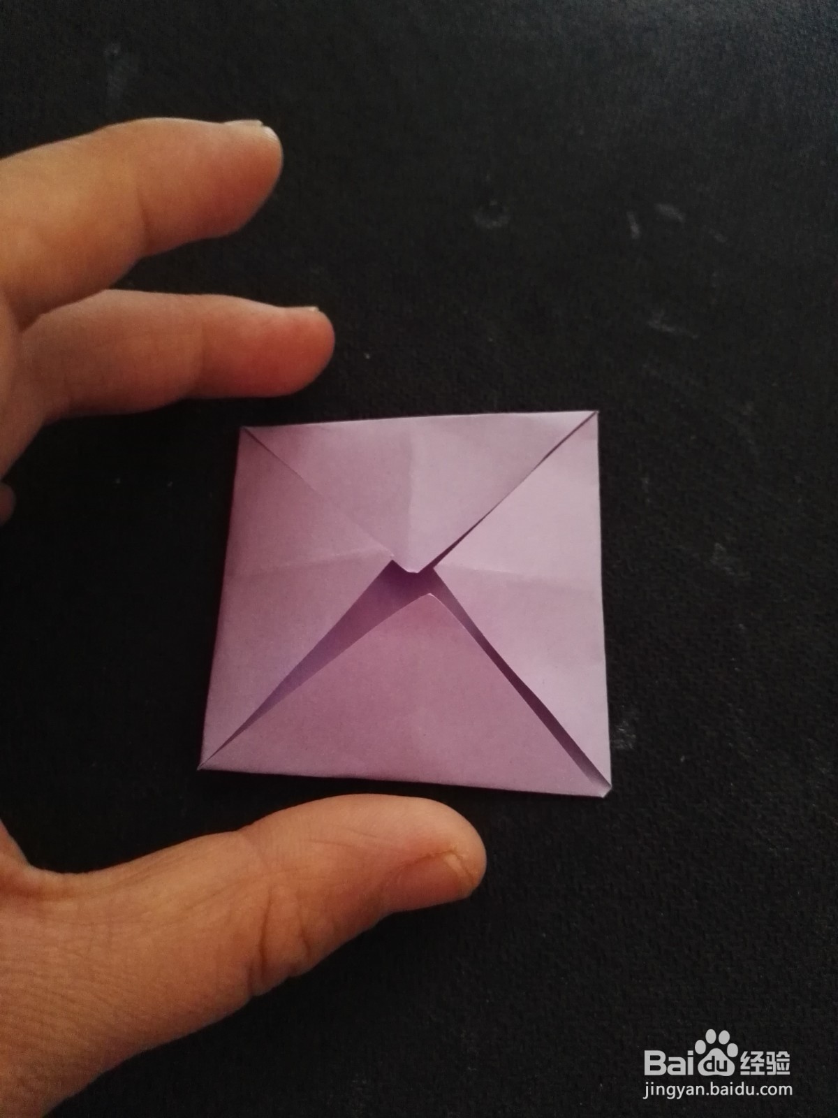 小男孩喜欢的小斧头的折法