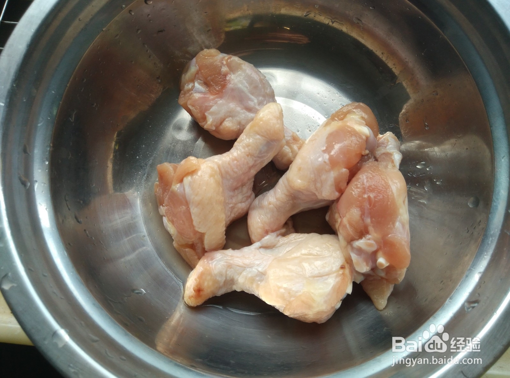 无油如何做出美味的葱香鸡腿