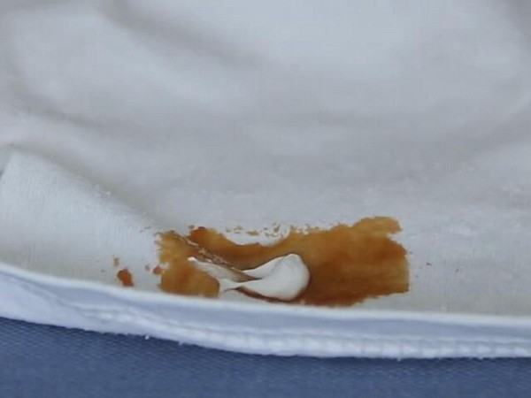 衣服上的油渍洗了第二遍还能干净吗