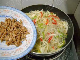 泡菜苕粉肉丝馅饼