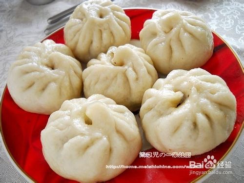 腊味茄肉生煎包