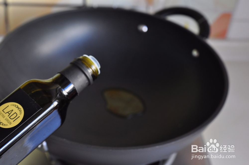 烤鱼的新做法：法式香草烤鱼，在家也能轻松搞定