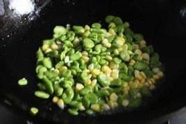 食补养生香辣蚕豆玉米牛肉粒的做法