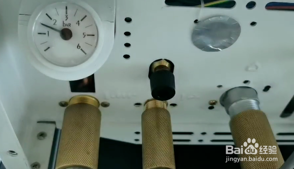 壁挂炉水压怎么降下来