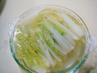 在家如何制作开水白菜