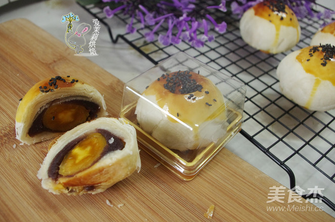 蛋黄酥的家常做法