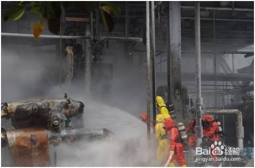 危险品运输发生毒气泄漏该如何逃生