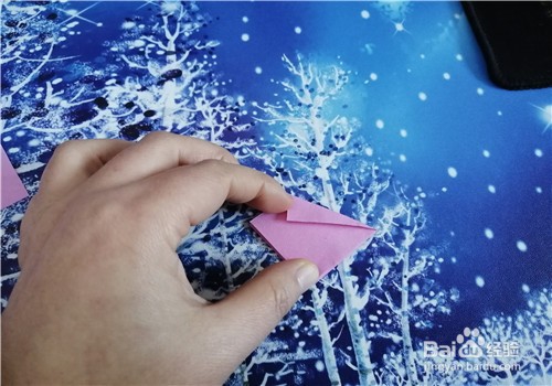 美丽的节日花环怎么制作