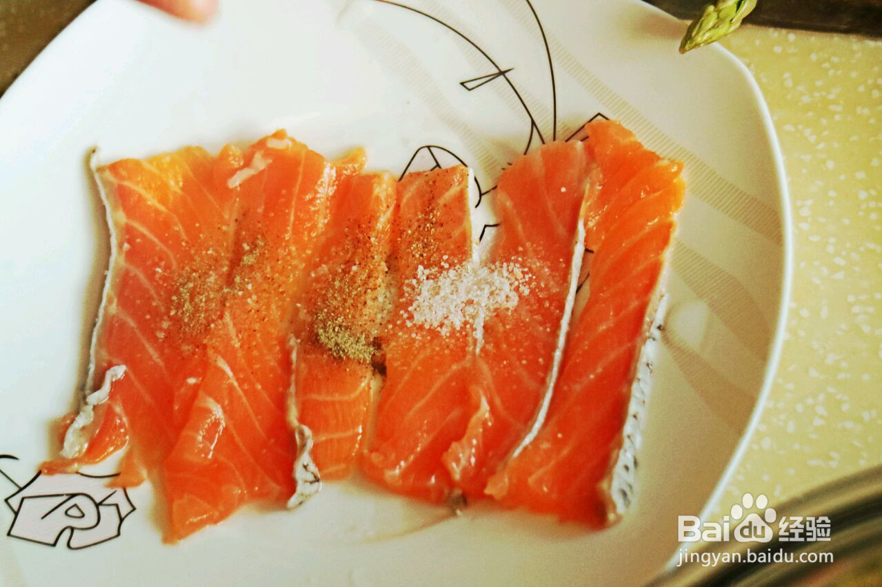 金针菇三文鱼卷的做法