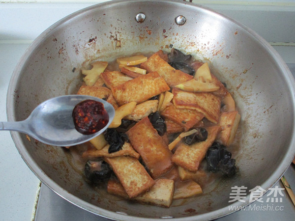 春笋烩豆腐的做法