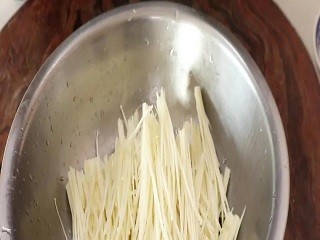 凉拌三丝怎么做？