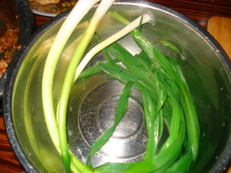 青蒜摊鸡蛋是一道美味的家常菜!