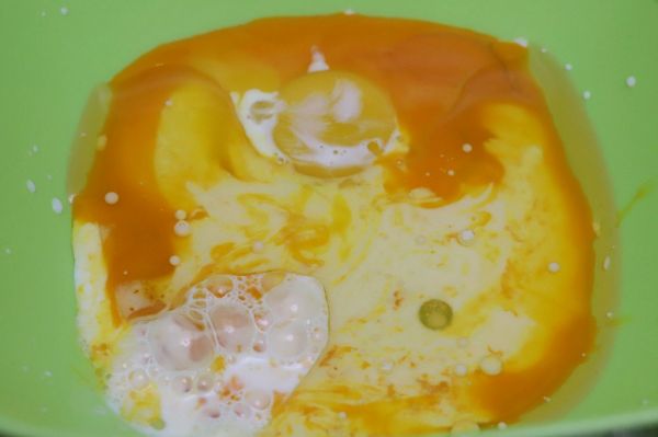 水果奶油裱花蛋糕