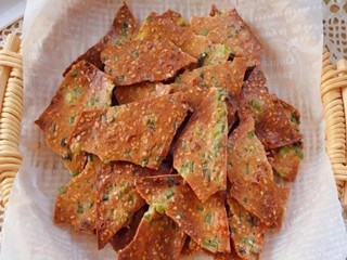 香葱肉松薄脆饼怎么做?