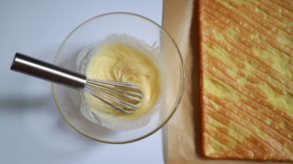 日式泡芙蛋糕卷